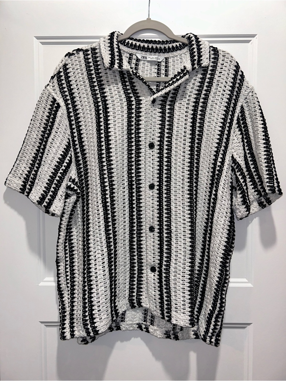 Zara Men Black & White Vertical Stripe Knit Button-Up Shirt